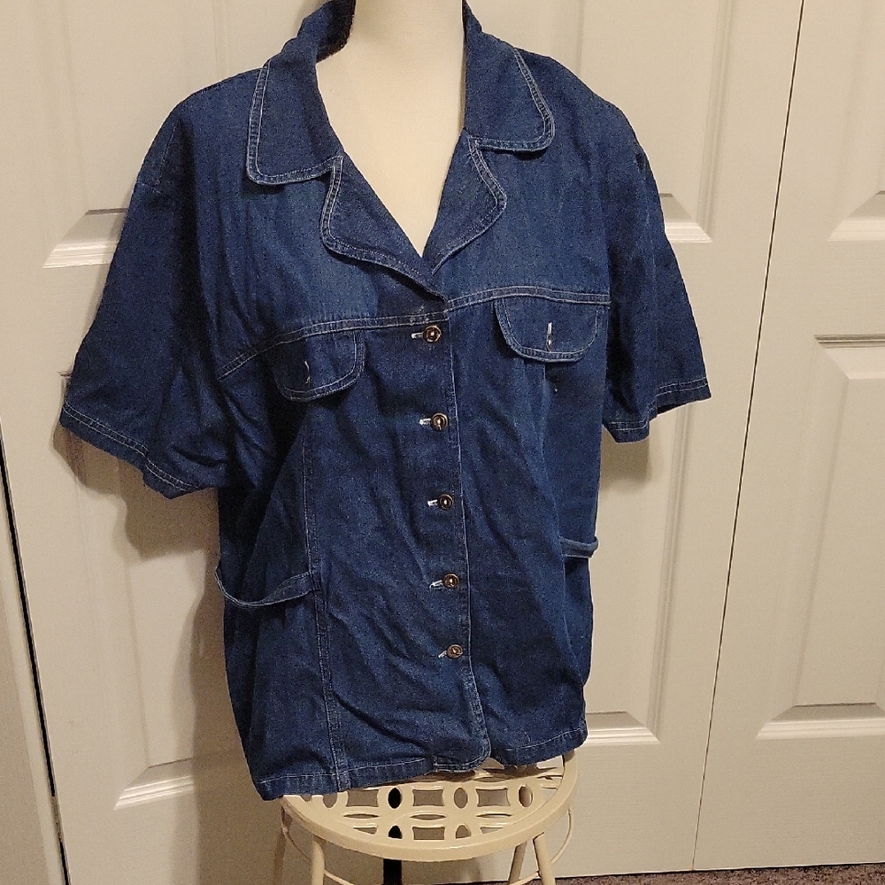 Erik Stewart Denim Button-Up Short Sleeve Shirt Ties In Back